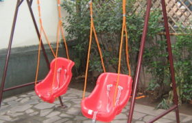 ლანჩხუთში ცხრა წლის ბიჭი საქანელადან გადმოვარდა და დაიღუპა