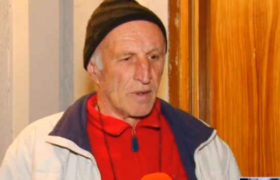 "დაიჭირეს, შეათრიეს შიგნით, გახეთქეს ცემაში, დააბეს, ფულს თხოვდნენ" - ნიღბიანებმა გლდანში ბინა გაძარცვეს "დაიჭირეს, შეათრიეს შიგნით, გახეთქეს ცემაში, დააბეს, ფულს თხოვდნენ" - ნიღბიანებმა გლდანში ბინა გაძარცვეს