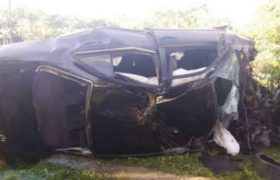 კახათში მანქანა სახლში შევარდა - დაშავდა 7 მოზარდი, რომლებიც ბოლო ზარს აღნიშნავდნენ კახათში მანქანა სახლში შევარდა - დაშავდა 7 მოზარდი, რომლებიც ბოლო ზარს აღნიშნავდნენ