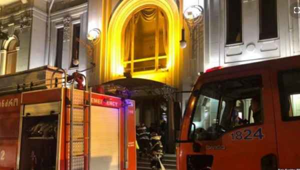 მარჯანიშვილის თეატრის სცენაზე სპექტაკლის დროს ხანძარი გაჩნდა