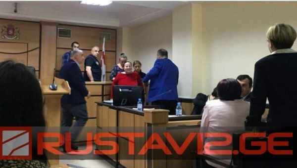 როენა ხუცურაული გამოუშვეს