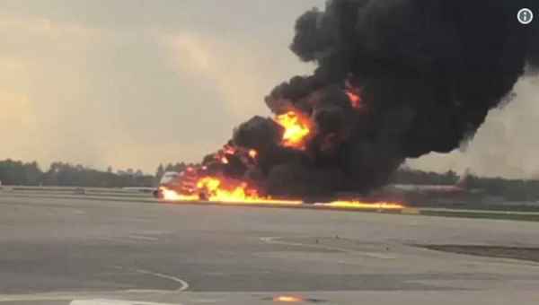 შერემეტიევოში ცეცხლმოდებულ თვითმფრინავში 41 ადამიანი დაიღუპა - ვიდეო