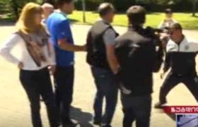 სანდრა რულოვსს თავს დაესხნენ