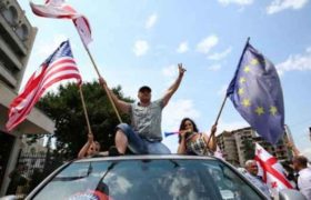 "გახარია წადი!" - საპროტესტო მსვლელობა კანცელარიისკენ