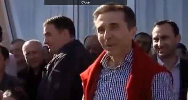 ბიძინა ივანიშვილი საჩხერეში "ჩიხურას" თამაშს დაესწრო - ვიდეო
