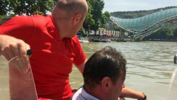 მაშველებმა მტკვრიდან მამაკაცი ამოიყვანეს