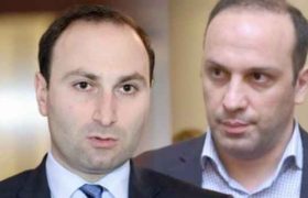 "გაეთრიე, შე უზრდელო" - ოხანაშვილმა გოგიჩაიშვილი სხდომაზე არ შეუშვა