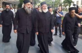 დეკანოზი დავით ისაკაძე - ”ხვალ დილის 6 საათიდან ყველა ცენტრალური მაგისტრალი დავიკავოთ”