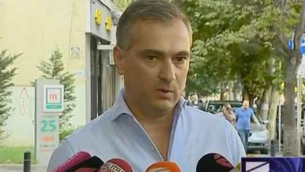 პაატა სალია ნოდარ მელაძეს, გიორგი გაბუნიას და ეკა კვესიტაძეს „რუსთავი 2“-დან ათავისუფლებს