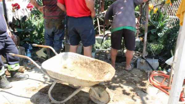 ზუგდიდში 72 წლის მამაკაცი ჭაში ჩავარდა - მაშველები მის ამოყვანას ვერ ახერხებენ