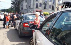 ზუგდიდში 15 წლის გოგონას ავტომანქანა დაეჯახა