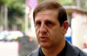 მიხეილ ქარელი - "ოქრუაშვილი პარიზში ხალხს ხალვაშის ხელმოწერის გაყალბებაში ავარჯიშებდა"