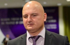 კორნელი კაკაჩია: "ოქრუაშვილის გარეთ ყოფნა "ოცნებას" არ აწყობს"