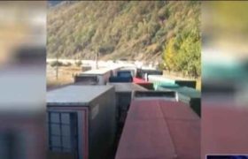ლარსზე კილომეტრიანი რიგი დგას - მძღოლებს მანქანებში სძინავთ