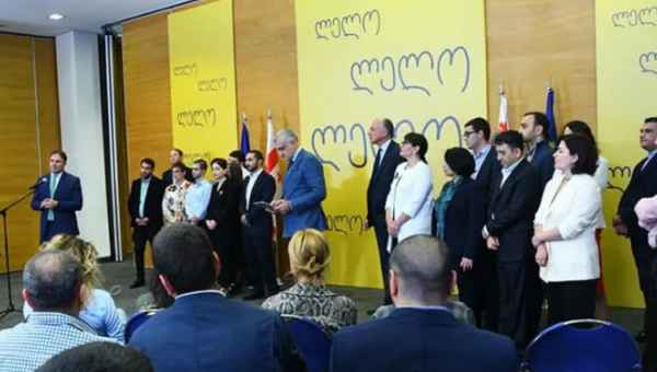 „მოვითხოვთ გია ვოლსკიმ დატოვოს ვიცე-სპიკერის თანამდებობა“