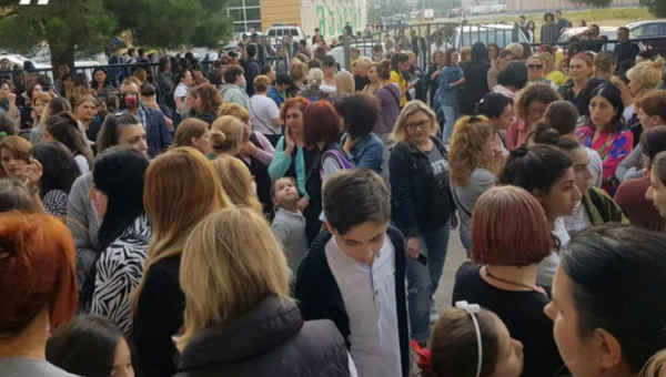 მე-6 კლასელი გოგონა, რომელმაც მასწავლებელი კიბიდან დააგორა, მე-5 სკოლიდან გაიყვანეს