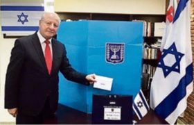 ისრაელის პრესა: „სკამზე მიწებებულ“ ისრაელის ელჩს შაბთაი ცურს საელჩოდან წასვლა არ სურს ისრაელის პრესა: „სკამზე მიწებებულ“ ისრაელის ელჩს შაბთაი ცურს საელჩოდან წასვლა არ სურს