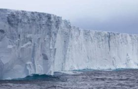 ანტარქტიდას 315 მილიარდი ტონა აისბერგი მოწყდა ანტარქტიდას 315 მილიარდი ტონა აისბერგი მოწყდა