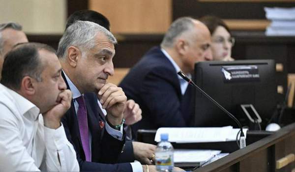 "თაღლითები მოიკითხეთ თქვენთან” - მამუკა ხაზარაძე პროკურორმა გააბრაზა