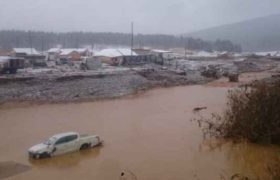რუსეთში კაშხალი ჩამოინგრა - 15 ადამიანი დაიღუპა, 2 სახლი დაიტბორა