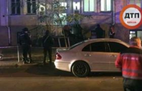 კიევის ცენტრში ყუმბარა აფეთქდა - 2 ადამიანი დაიღუპა კიევის ცენტრში ყუმბარა აფეთქდა - 2 ადამიანი დაიღუპა