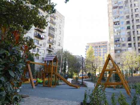 დიდ დიღომში, პეტრიწის ქუჩაზე სკვერი განახლდა