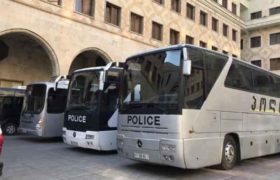 პარლამენტში პოლიციაა მობილიზებული