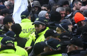 პარლამენტთან აქციაზე 13 პირი დააკავეს