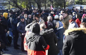 ქუთაისში, ოპოზიციური პარტიის წარმომადგენლებს კვერცხები ესროლეს