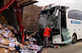 თბილისი-სტამბოლის ავტობუსი თურქეთში ტრაილერს შეეჯახა - დაიღუპა თურქეთის 1 მოქალაქე თბილისი-სტამბოლის ავტობუსი თურქეთში ტრაილერს შეეჯახა - დაიღუპა თურქეთის 1 მოქალაქე
