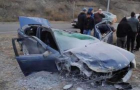 ფონიჭალაში 2 მანქანა დაეჯახა ერთმანეთს - 2 ადამიანი დაშავდა ფონიჭალაში 2 მანქანა დაეჯახა ერთმანეთს - 2 ადამიანი დაშავდა