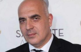 რეჟისორი ზაზა ურუშაძე ვაკის საცურაო აუზზე ცუდად გახდა და გარდაიცვალა რეჟისორი ზაზა ურუშაძე ვაკის საცურაო აუზზე ცუდად გახდა და გარდაიცვალა