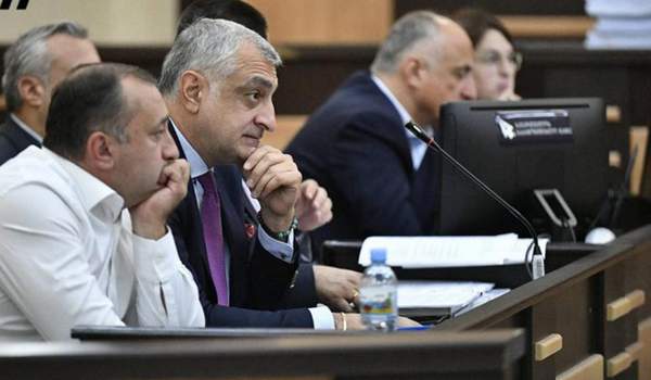 ხაზარაძე - ”ველოდები, გახარიას პროკურატურაში როდის დაიბარებენ”