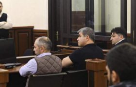 ლევან ხაბეიშვილის ცემისთვის ბრალდებულ ”ოცნების” დეპუტატებს 5.000-5.000 ლარიანი გირაო შეეფარდა ლევან ხაბეიშვილის ცემისთვის ბრალდებულ ”ოცნების” დეპუტატებს 5.000-5.000 ლარიანი გირაო შეეფარდა