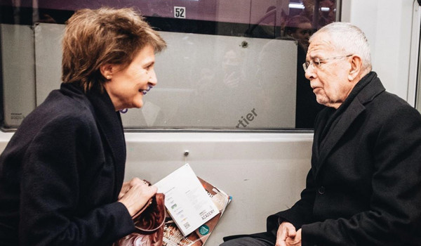 ავსტრიის პრეზიდენტი შვეიცარიის პრეზიდენტს მეტროში შეხვდა