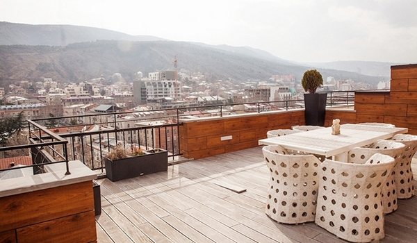 45 მილიონზე მეტი, 12 სახლი, 6 ბიზნესკომპანია, 5 ავტომანქანა, 3 "ჰარლი დევიდსონი" - რა ქონება აქვს კახა კალაძეს