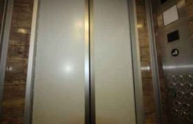 ქუთაისში, მრავალსართულინ ბინაში ლიფტი ჩაწყდა