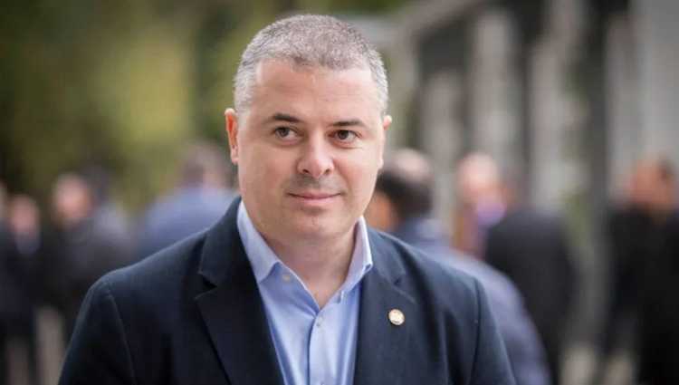 "სტამბოლის ბორტზე მგზავრს კორონავირუსი დაუდასტურდა" - ოთარ დანელიას ვირუსი არ აღმოაჩნდა, მაგრამ თვითიზოლაციაში რჩება