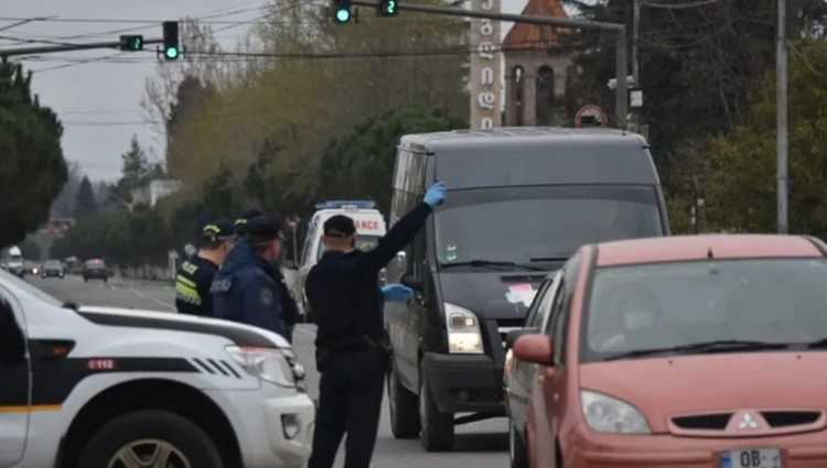 მანქანით 3-ზე მეტი პირის მგზავრობის შემთხვევაში მძღოლი 3.000 ლარით დაჯარიმდება