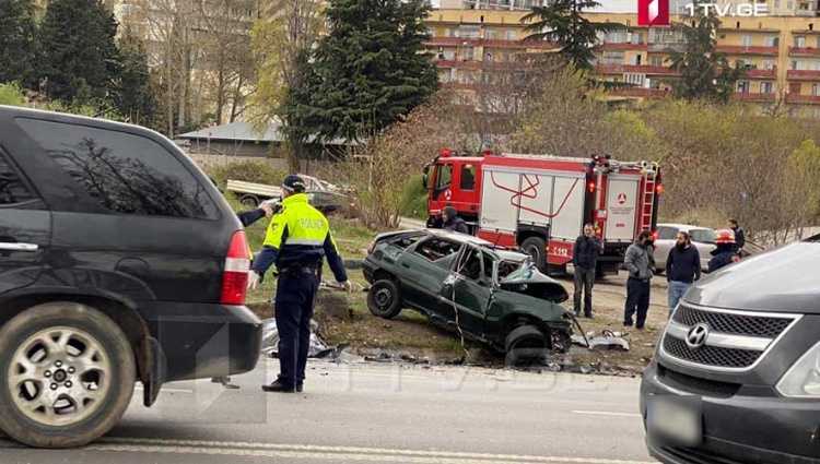 ავარია თბილისში - 3 ადამიანი დაიღუპა, 1 დაშავდა