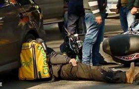 "როგორ მეგონა, რომ გადარჩებოდი" - გლოვოს კურიერი დიტო ხიჯაკაძე სკოლასთან მანქანამ გაიტანა "როგორ მეგონა, რომ გადარჩებოდი" - გლოვოს კურიერი დიტო ხიჯაკაძე სკოლასთან მანქანამ გაიტანა