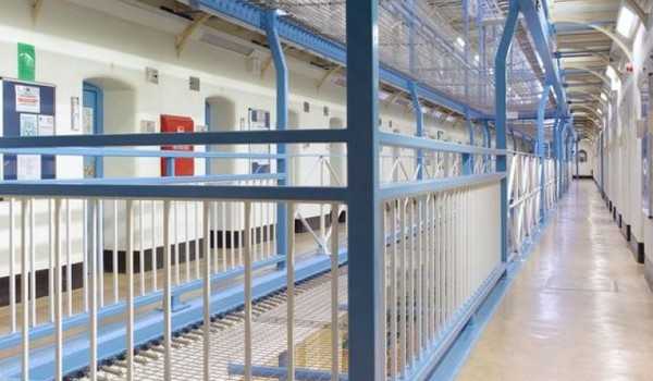 კორონავირუსის უკონტროლო გავრცელების გამო საფრანგეთმა 6000-ზე მეტი პატიმარი ციხიდან გაათავისუფლა