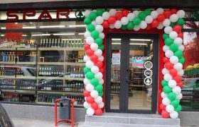 "სპარის" თანამშრომლები ღამით მაღაზიების საწყობებში იძინებენ