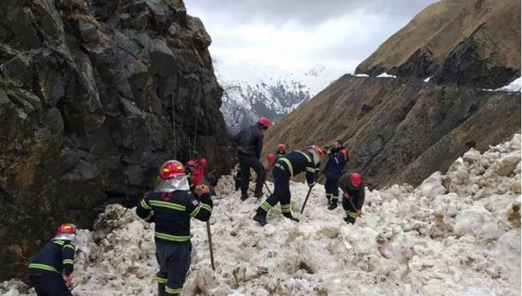 ფშაველი-ომალოს გზაზე ზვავში მოყოლილი მამაკაცის ცხედარი იპოვეს