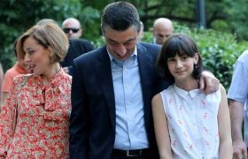გახარია მზიურის გახსნაზე ცოლ-შვილთან ერთად მივიდა