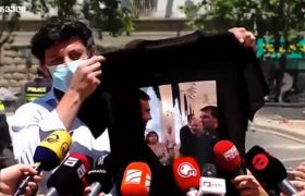 კახა კალაძე - "კახა კვეკვესკირმა მაისური თავად შემოიხია და მას მაისურს ვაჩუქებ" კახა კალაძე - "კახა კვეკვესკირმა მაისური თავად შემოიხია და მას მაისურს ვაჩუქებ"