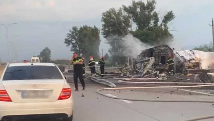 რუისთან მისაბმელიან მანქანას ცეცხლი გაუჩნდა