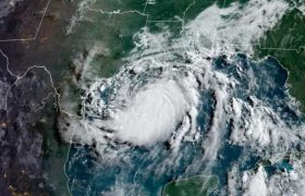 აშშ-სა და კარიბის ზღვის კუნძულებს ქარიშხალი უახლოვდება აშშ-სა და კარიბის ზღვის კუნძულებს ქარიშხალი უახლოვდება