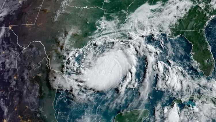 აშშ-სა და კარიბის ზღვის კუნძულებს ქარიშხალი უახლოვდება