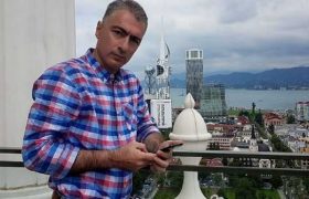 „ცუდად ვარო, მომწერა გოგონამ და ვიდეო გამომიგზავნა, რომელშიც დასერილი ხელები და სისხლდენა იყო" - რა გადახდა შალვა ლონდარიძეს“ „ცუდად ვარო, მომწერა გოგონამ და ვიდეო გამომიგზავნა, რომელშიც დასერილი ხელები და სისხლდენა იყო" - რა გადახდა შალვა ლონდარიძეს“